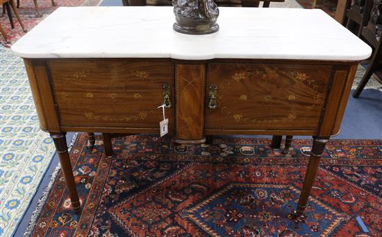 An Edwardian marquetry inlaid mahogany washstand, with marble top W.123cm